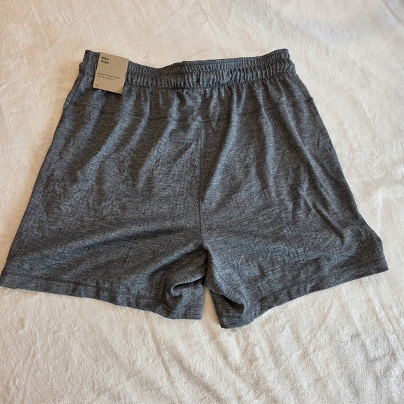 New Nike Men's DRI-FIT Yoga Loose Fit Training Shorts Size Small Gray Women - Picture 8 of 11